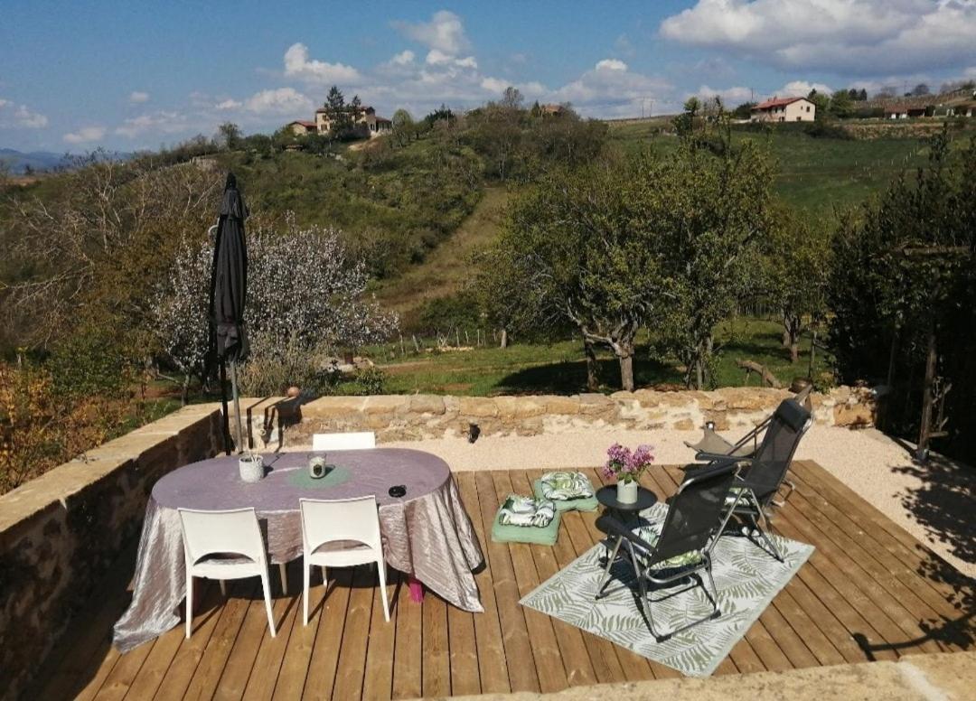 Une Evasion Dans Les Pierres Dorees Moire Exterior foto